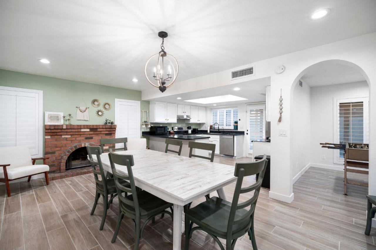 Large Pool With Diving Board, Remodeled 3Bdrm, Near State Farm Stdm And More! Peoria Exteriér fotografie